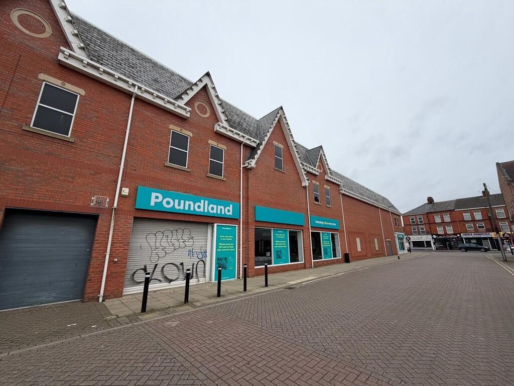 Main image of property: Unit 11 St Andrews Retail Park, Hessle Road, Hull, East Yorkshire, HU3 4EB