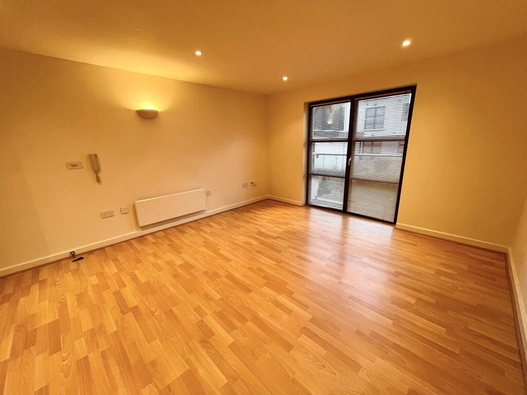 Apartment in Sheffield, Sheaf Valley Quarter, Norfolk Park - More