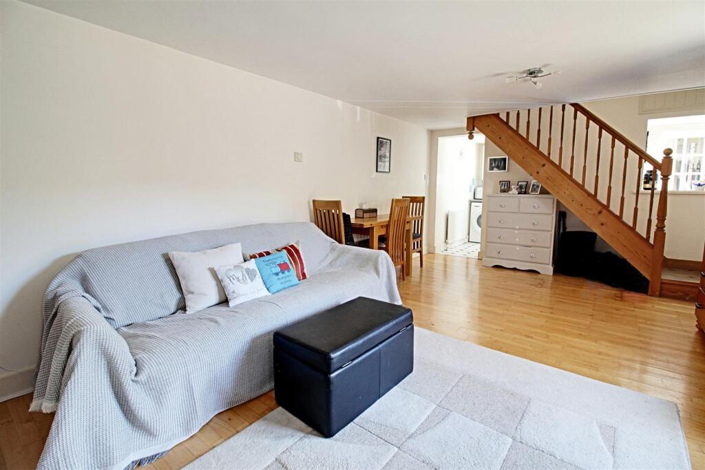 House in Dacorum, Ashlyns Estate, Berkhamsted - View 5