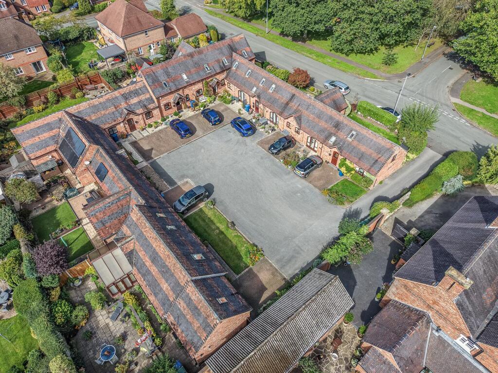 House in Stoke-on-Trent - View 4
