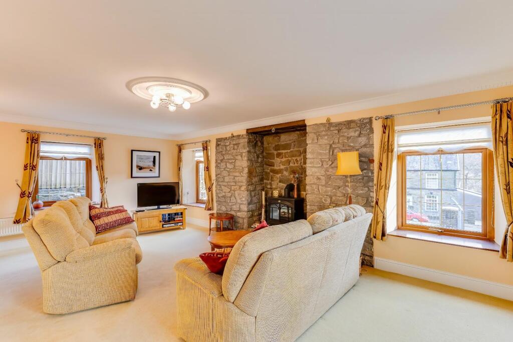 The Old Chapel, Coytrahen, Bridgend County Borough, CF31 0EB photo 4