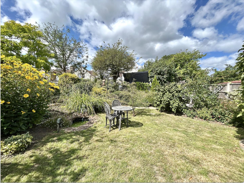 Nelson Road, Leigh-On-Sea photo 2