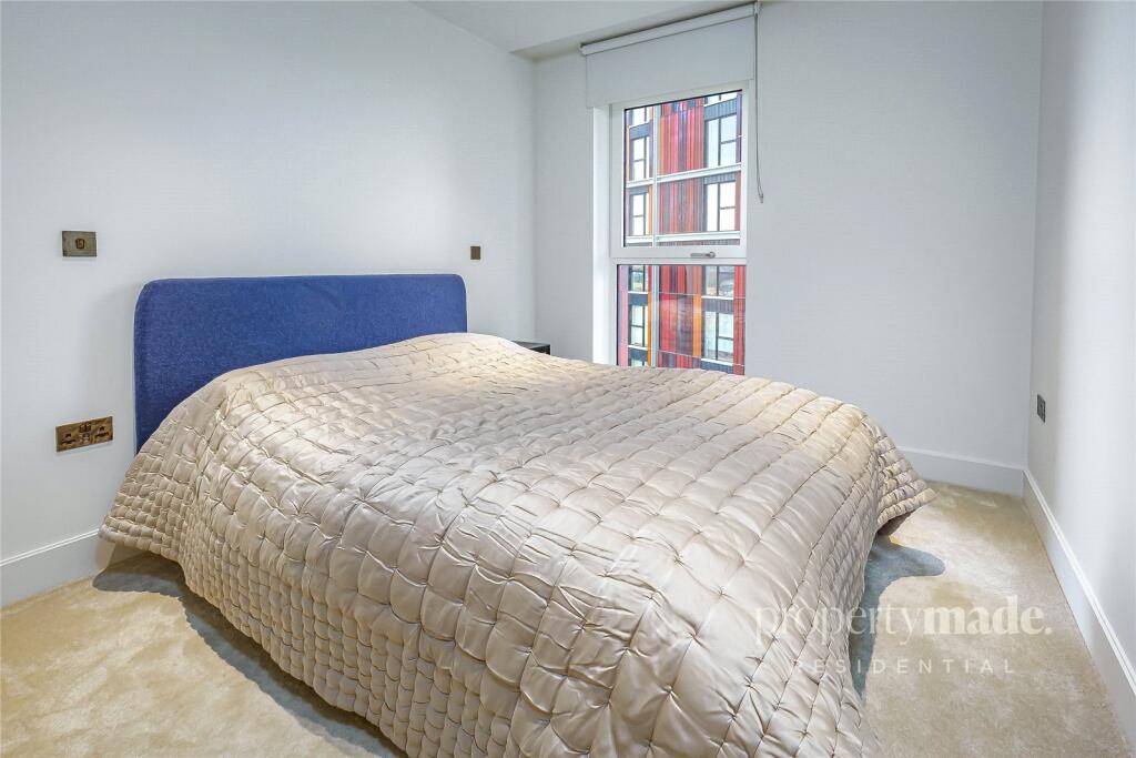 Parkside Apartments, Cascade Way, London, W12 photo 3