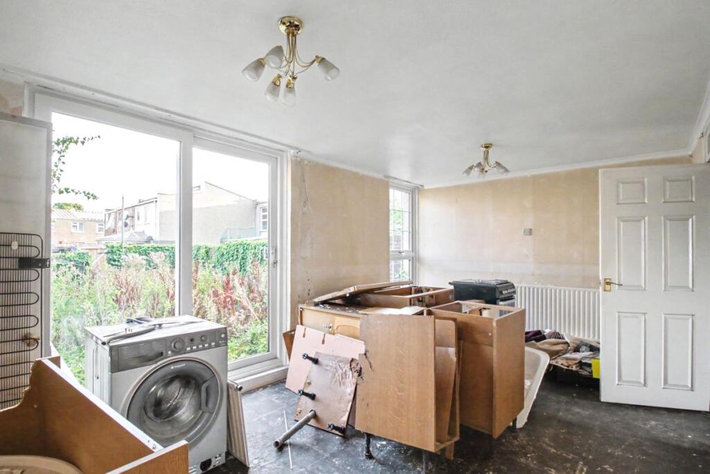 House in Romford - View 2