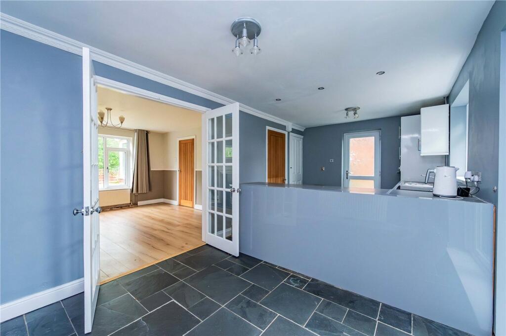 Ashdale Road, Wrockwardine Wood, TF2 photo 4