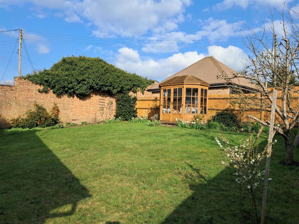 Main image of property: Wellhurst Close, Orpington
