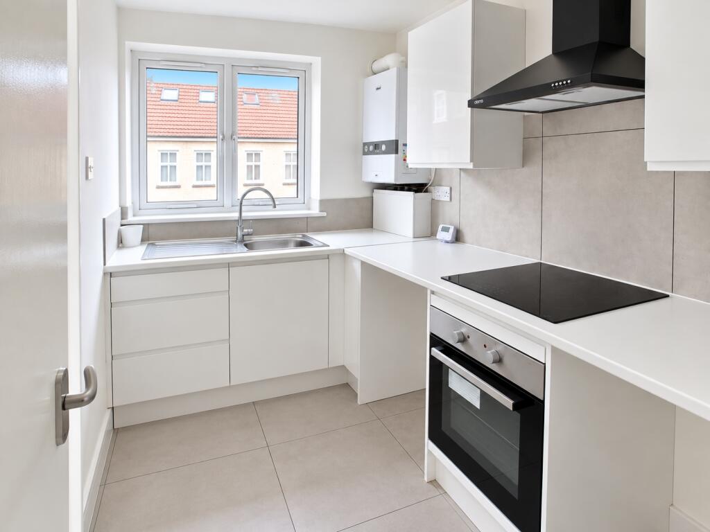 Apartment in Bedford, Cauldwell - View 3