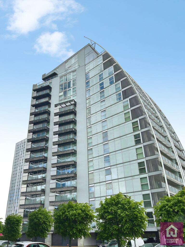 Main image of property: NV Building, 100 The Quays, Salford Quays, Manchester City Centre, M50