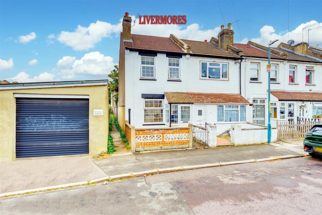 House in Dartford - View 2