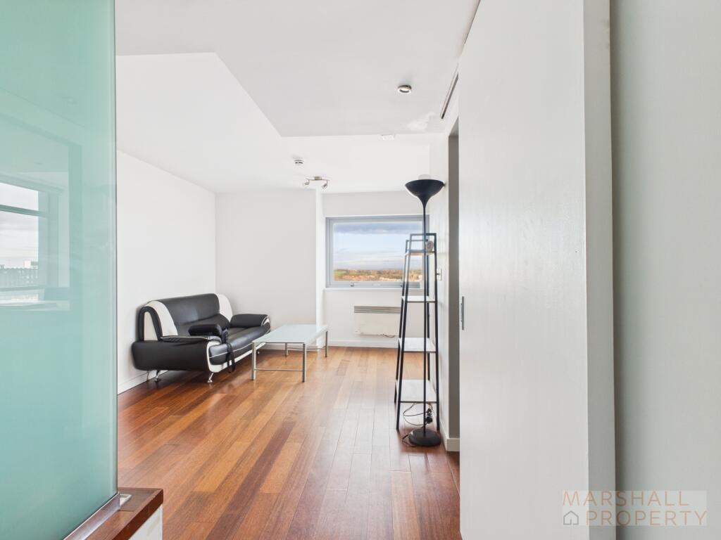 Apartment in Liverpool, Pride Quarter, Vauxhall - More