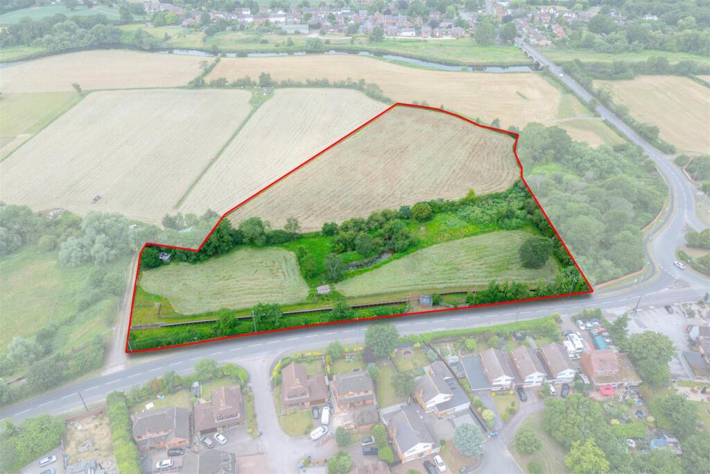 Lichfield Road, Tamworth - View 4