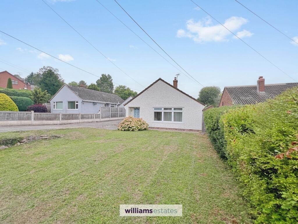House in Gwernaffield - View 5