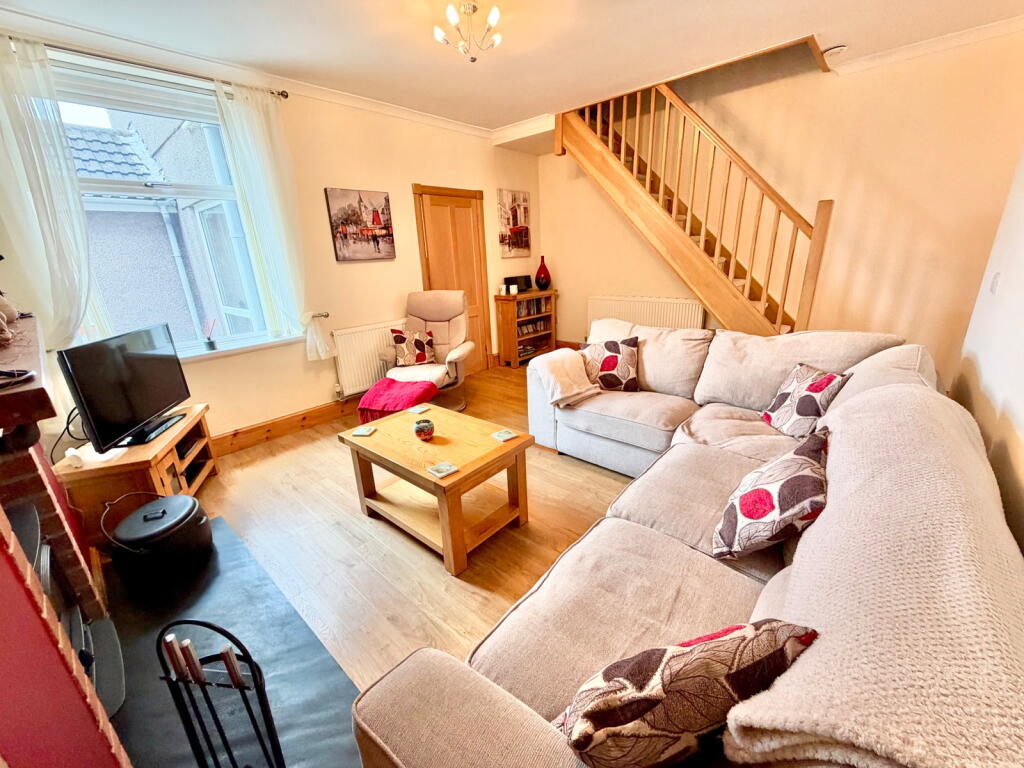 House in Cardiff, Pyle - View 4