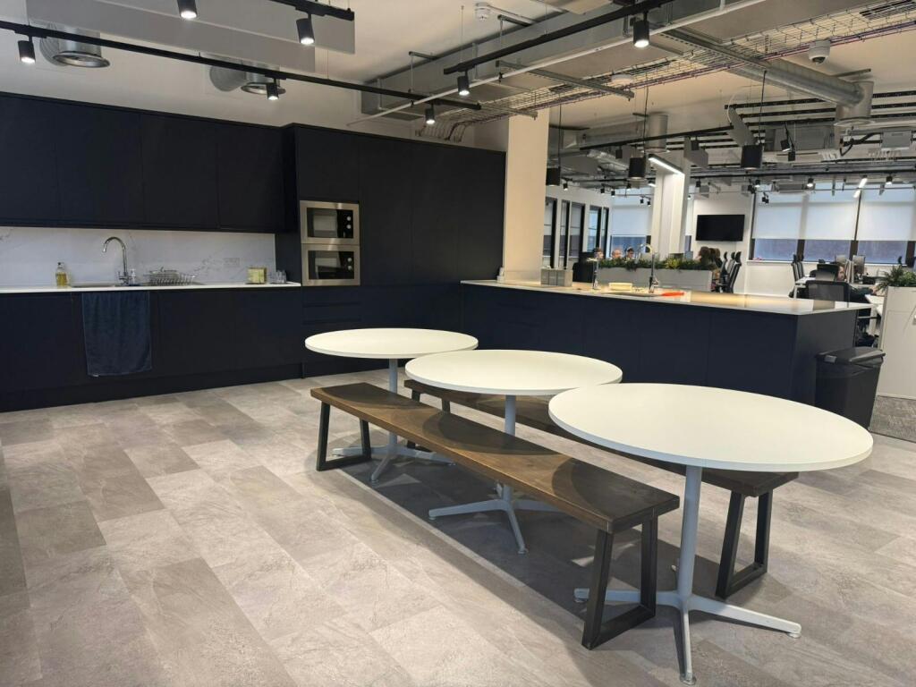 Albert House - Fitted Space 11.jpeg