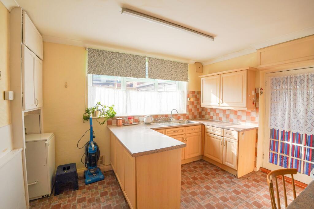 Main Street, North Leverton, DN22 photo 4