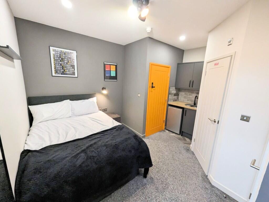 Main image of property: Bristol Road South, Birmingham, B31