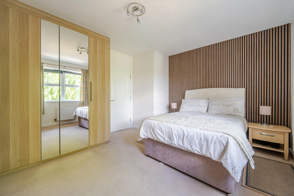 House in London, Red Hill, Elmstead - More