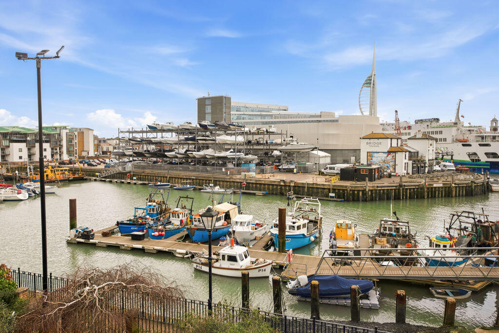 House in Portsmouth - View 3