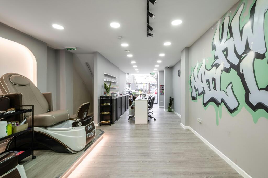 Cambridge Heath Rd 493 NEW - Low Res 8.jpg