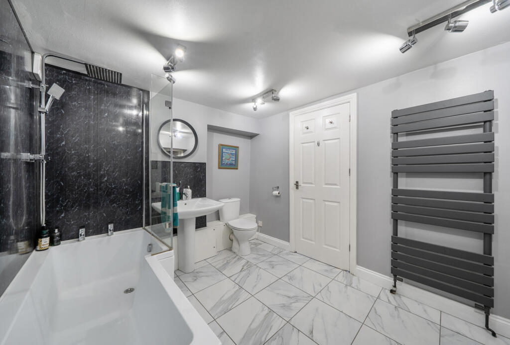 Apartment in Radstock, Bath and North East Somerset - View 5