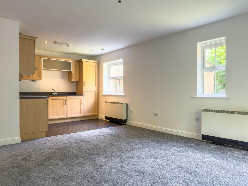 Apartment in Huddersfield - View 4