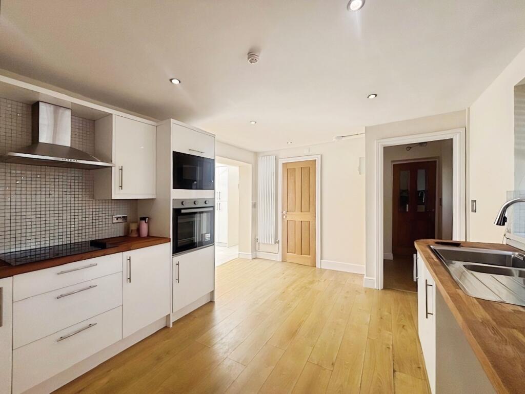 Westfield Cottage, Neath Abbey Road, Neath, SA10 7BD, GB photo 3