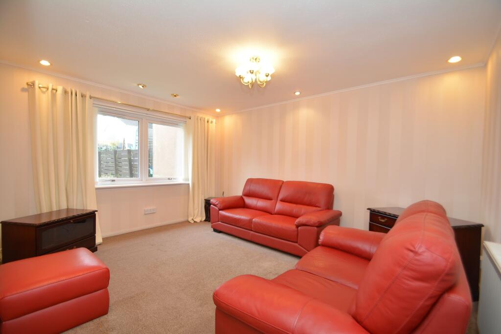 House in Erskine, Renfrewshire - View 5
