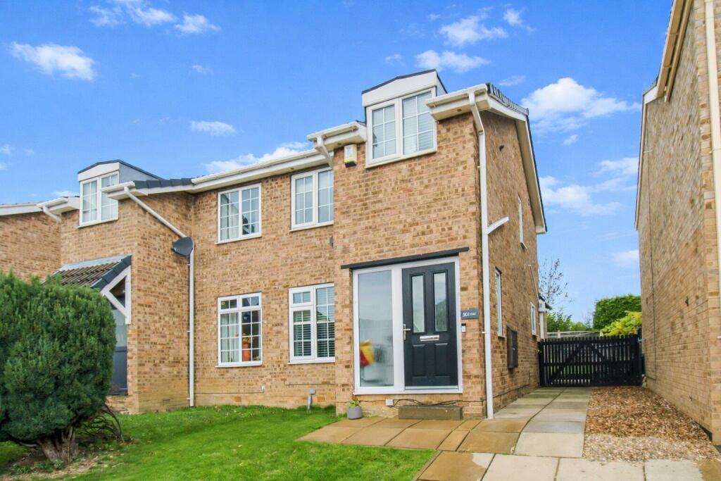 3-bed semi-detached on Rockwood Crescent, Calder Grove, Wakefield, £215,000