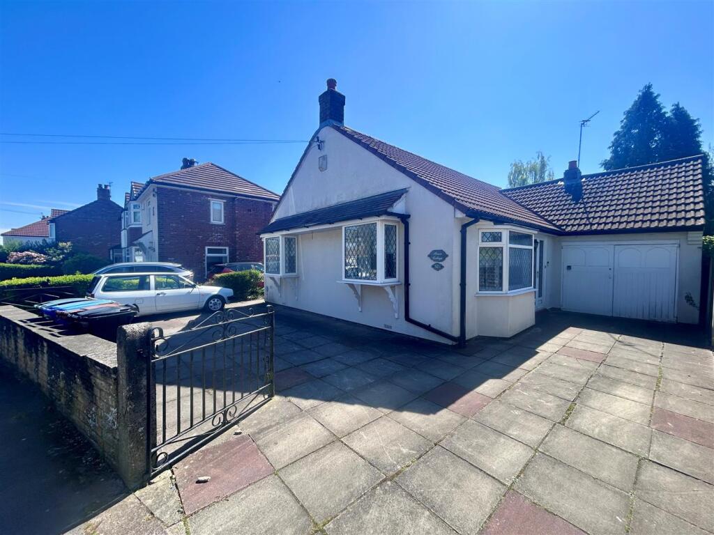 2-bed detached on Brown Lane, Heald Green, £395,000