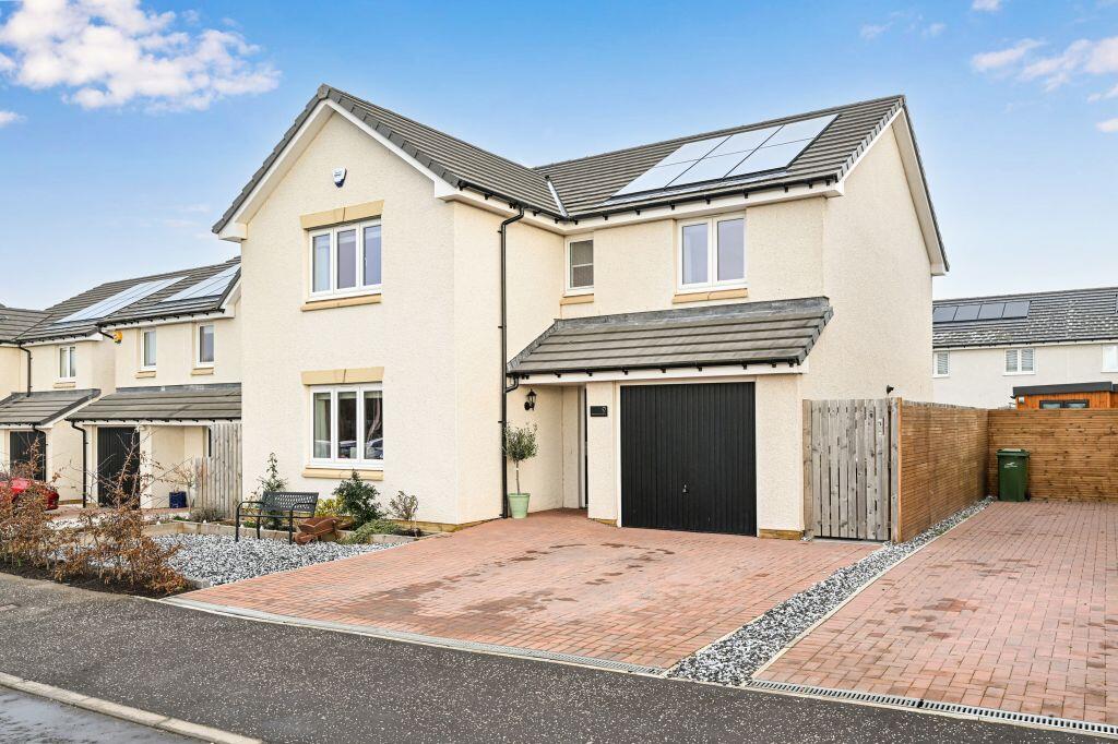 4-bed detached on 9 Laing Loan, Wallyford, Musselburgh, EH21 8GU, £400,000