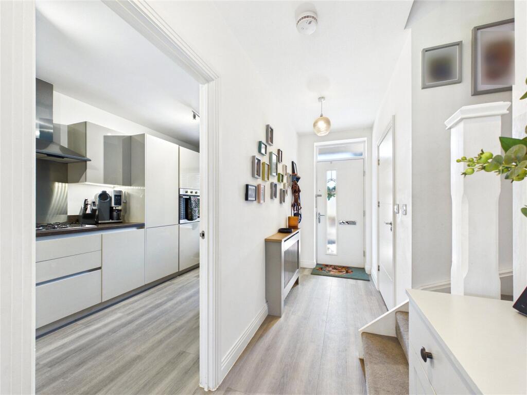 Finch Road, Stanway, Colchester, Essex, CO3 photo 4