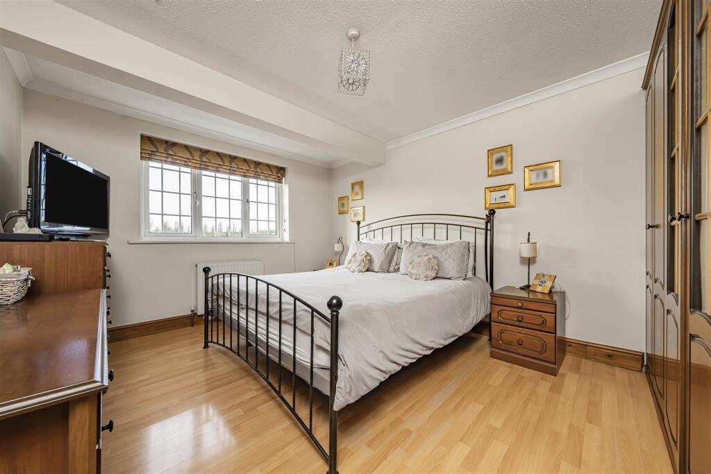 Additional image 10 of Oakwood Road, Bricket Wood, St. Albans