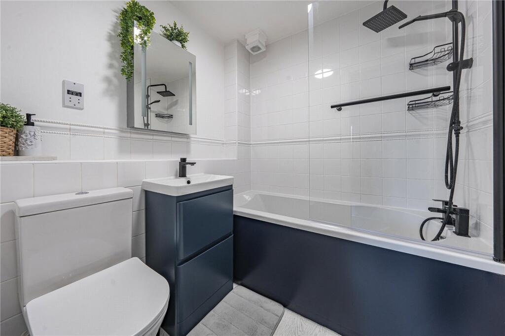 Apartment in Twickenham - More