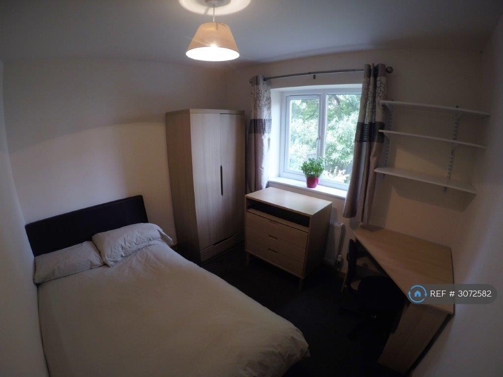 House in Nottingham - View 5