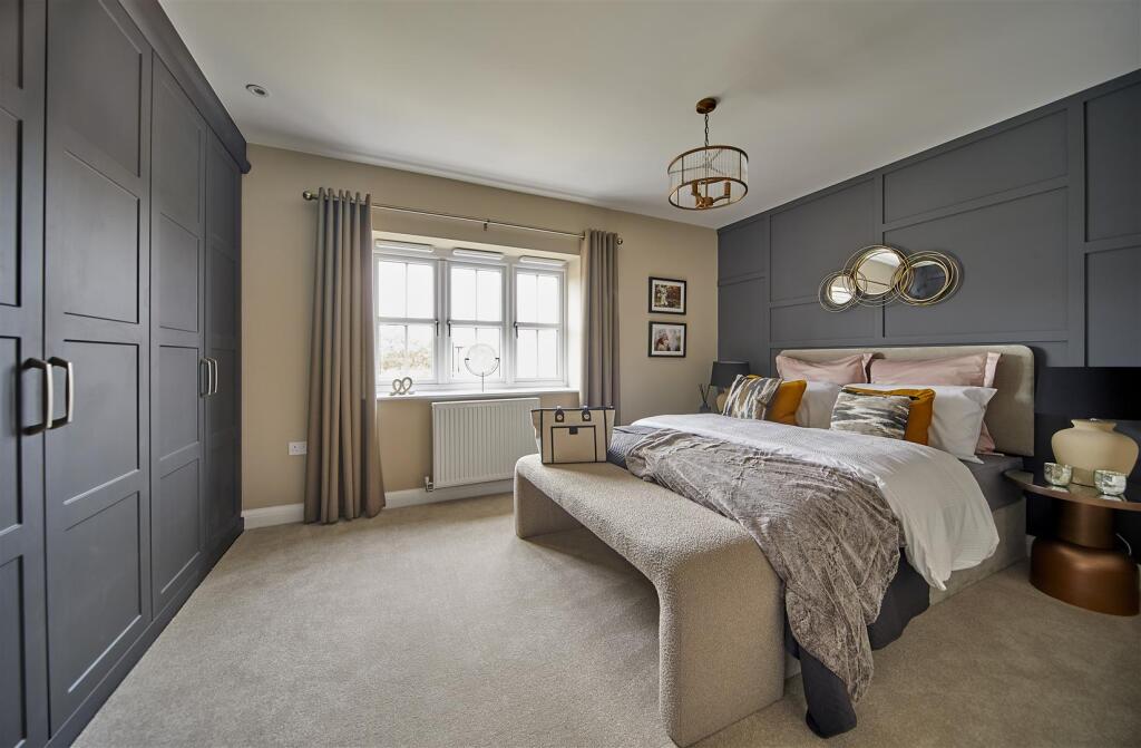 House in Hull - More