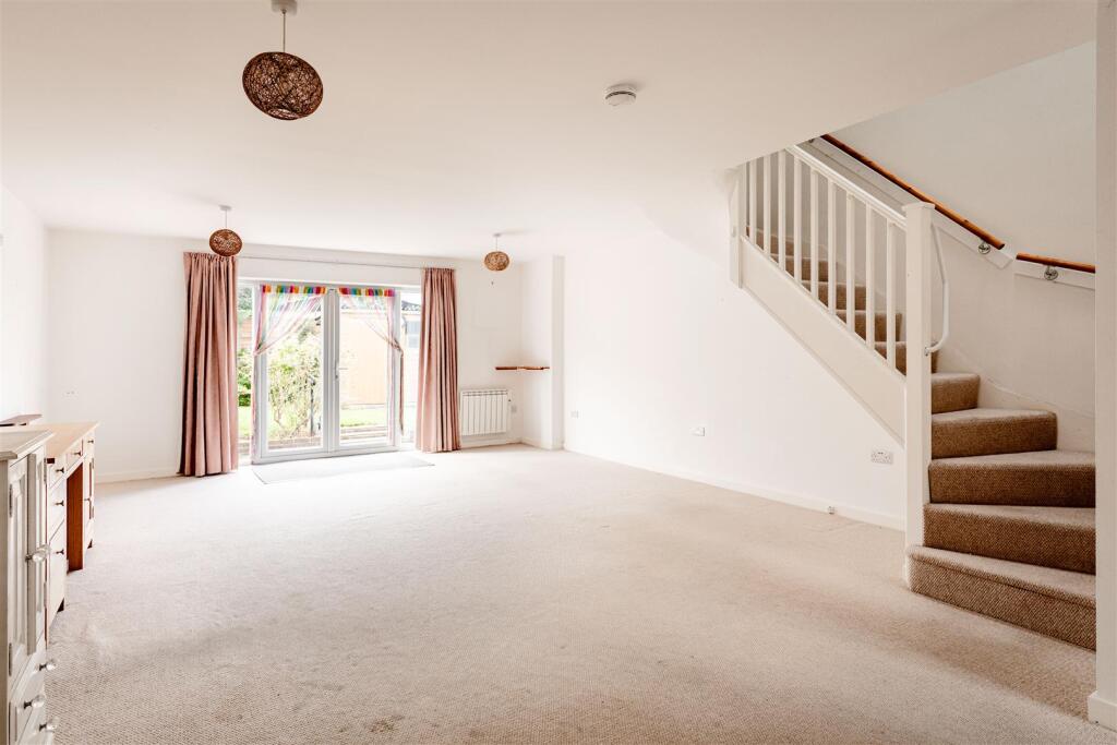 House in Redhill - View 5