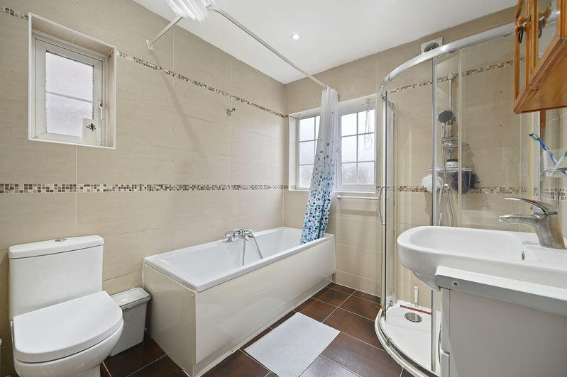 House in Harrow - View 4