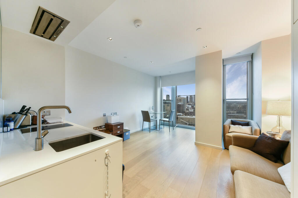 Studio flat on 55 Upper Ground, London, Greater London, SE1, £750,000