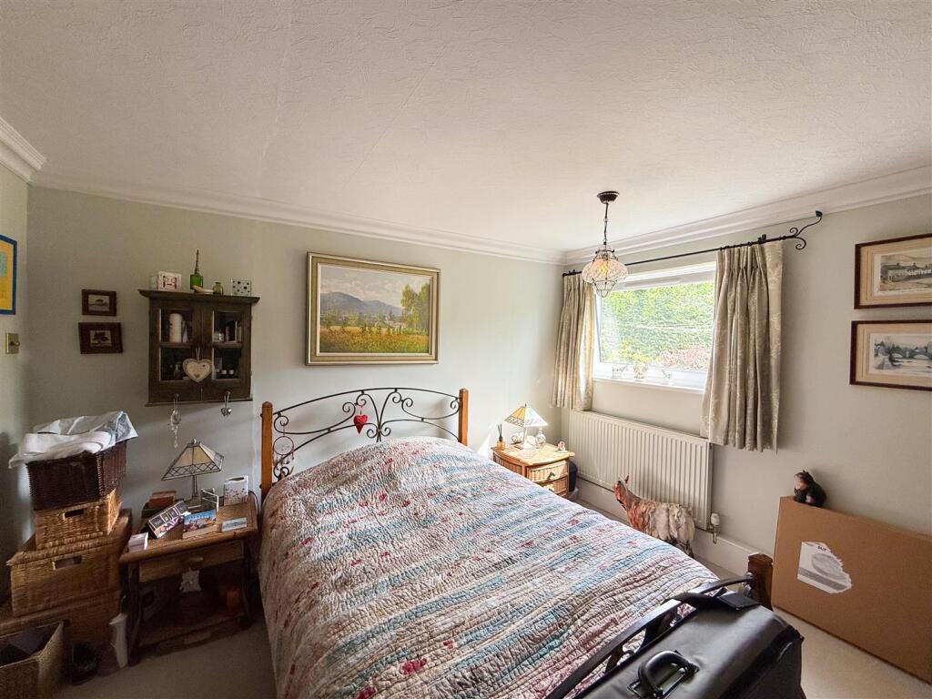 House in Corby, Danesholme - More