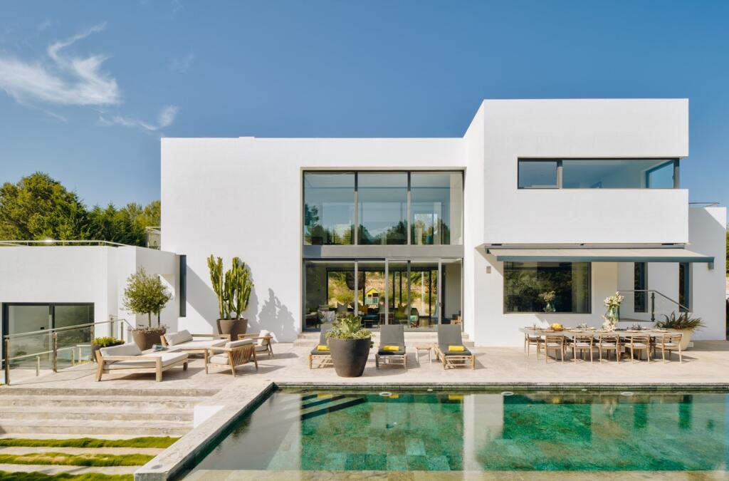Main image of property: Balearic Islands, Ibiza, Santa Eulà ria Des Riu