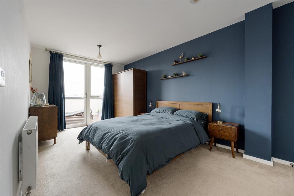 Apartment in London - View 5
