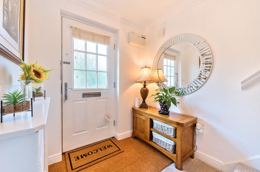 Poperinghe Way, Arborfield, RG2 photo 2