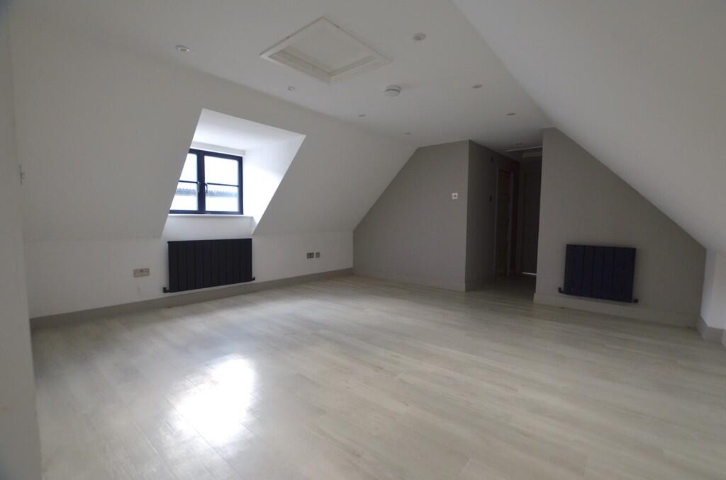 Apartment in Cambridge - View 3