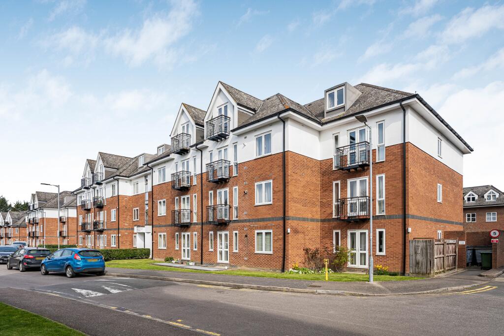Main image of property: Worcester Court, Park View Clo, St Albans, AL1