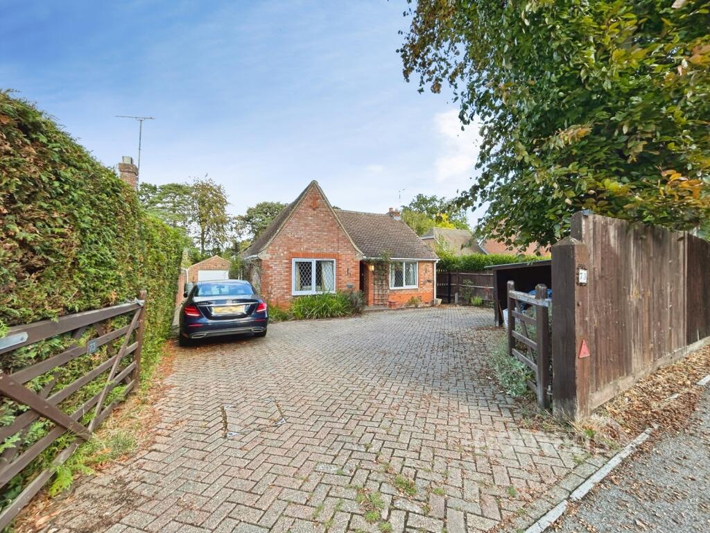 4-bed bungalow on Aldershot Road, Fleet, Hampshire, £625,000