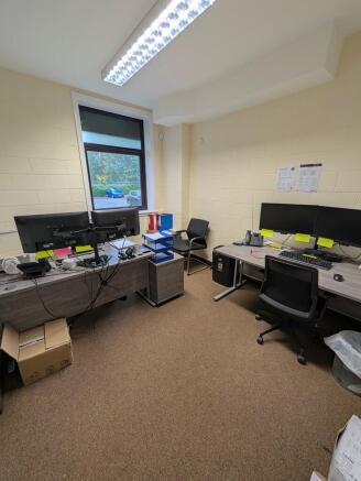 Photo 39. Office.