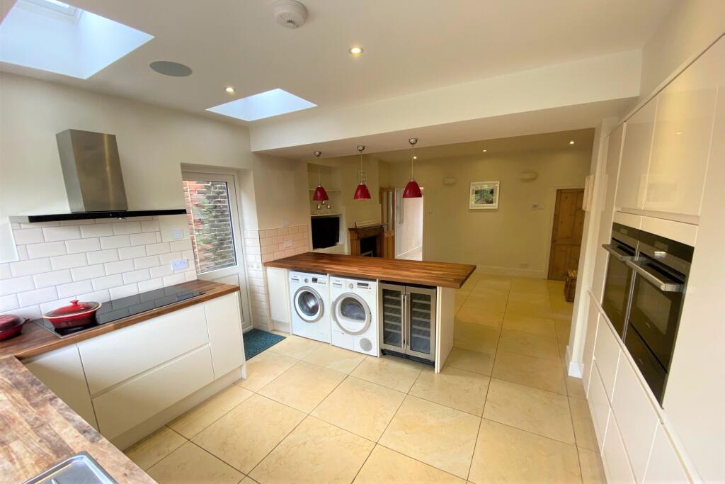 House in Redhill - View 5