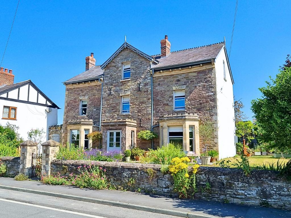 Main image of property: Kingsland, Leominster, Herefordshire, HR6 9QS