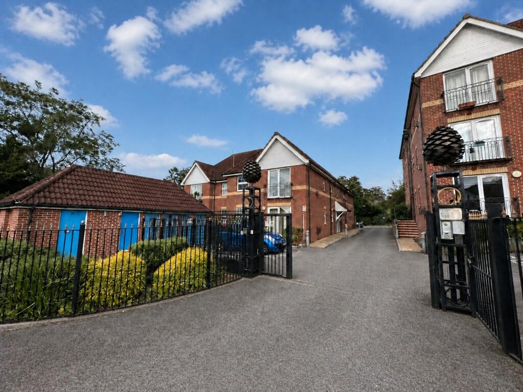 Main image of property: Cobden Avenue, Bitterne Park