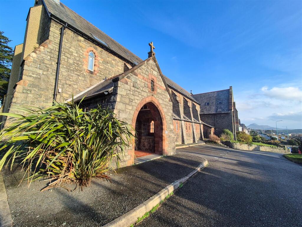 Main image of property: Porthmadog Road, Criccieth